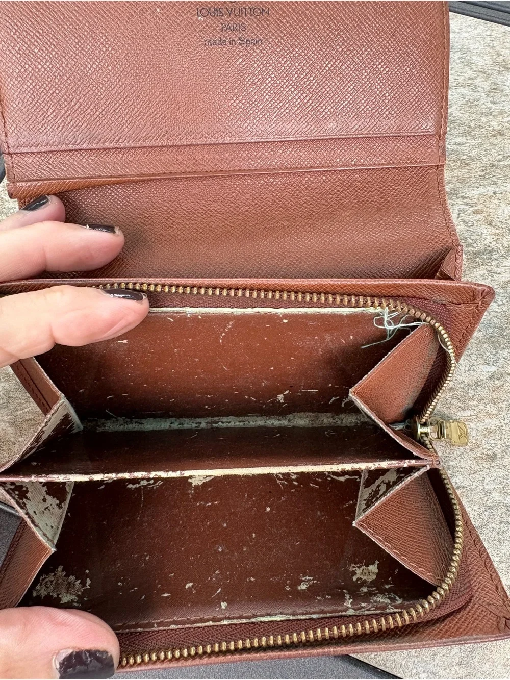 Louis Vuitton iconic lv